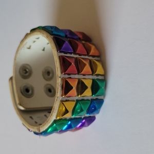 Vintage hot topic rainbow button bracelet (pride)